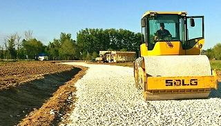 Отсыпка дороги в Старой Руссе от ГОСТСТРОЙ от 930 руб. за метр 